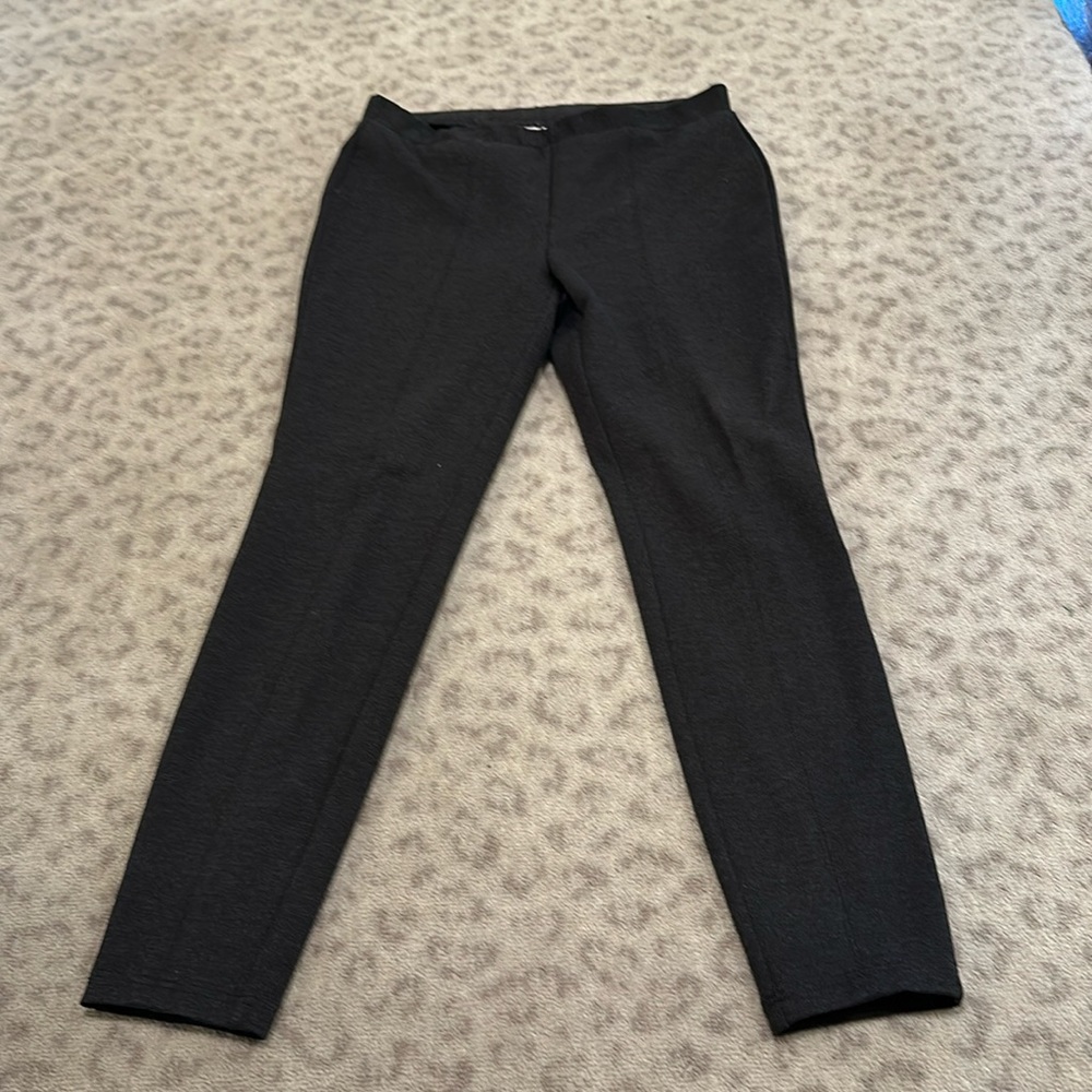 Chico’s So Slimming leggings